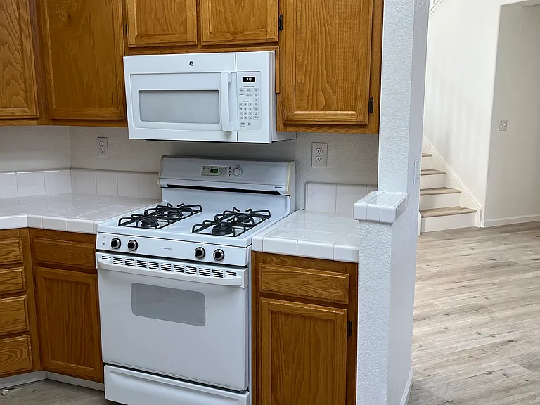525 Wicklow Dr — Photo 16