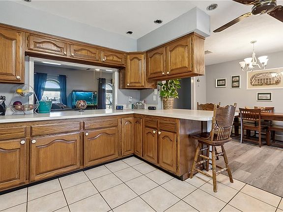 3rd image of 323 Ormond Oaks Dr