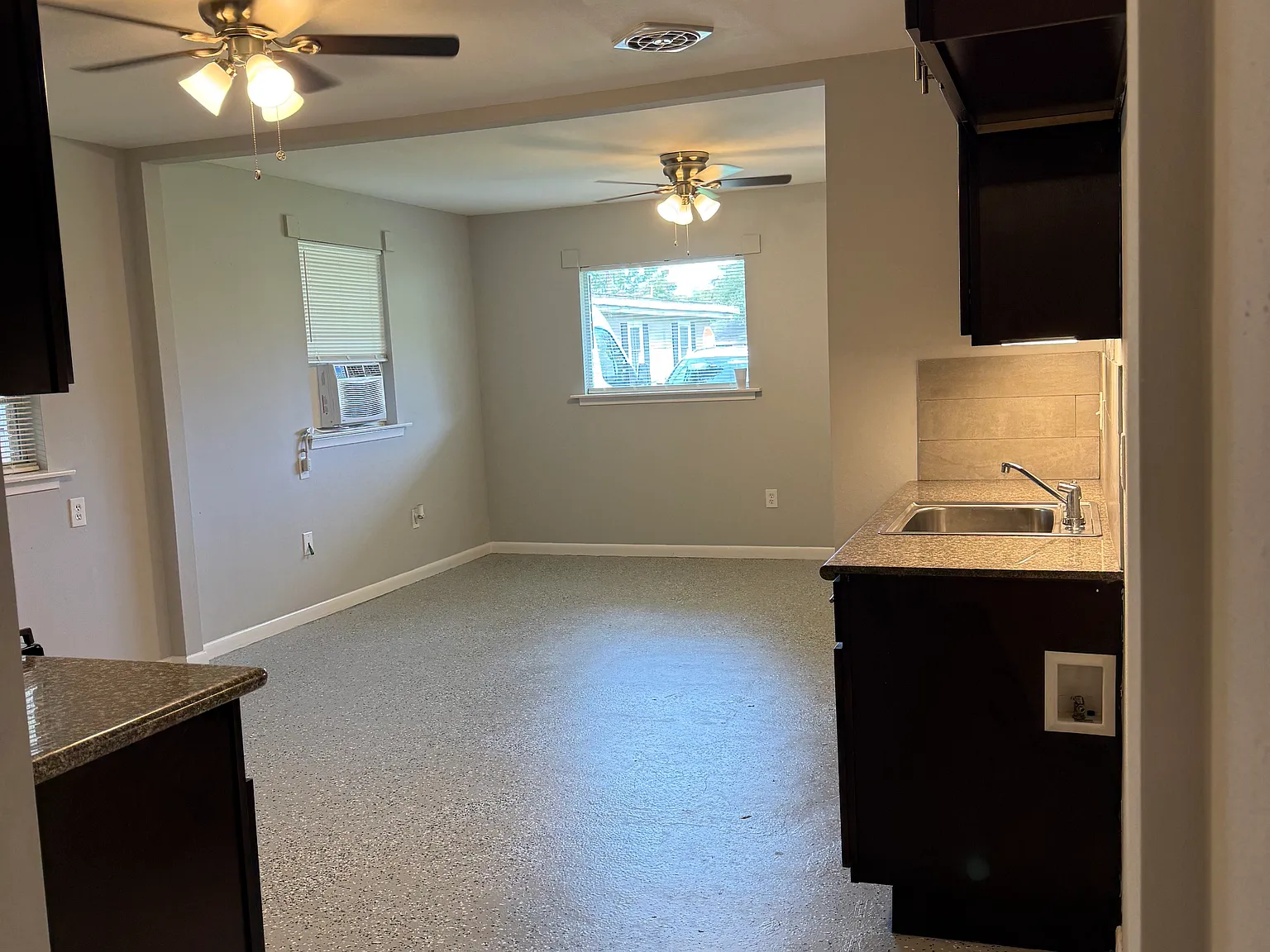 732 Arnold Ave — Photo 3