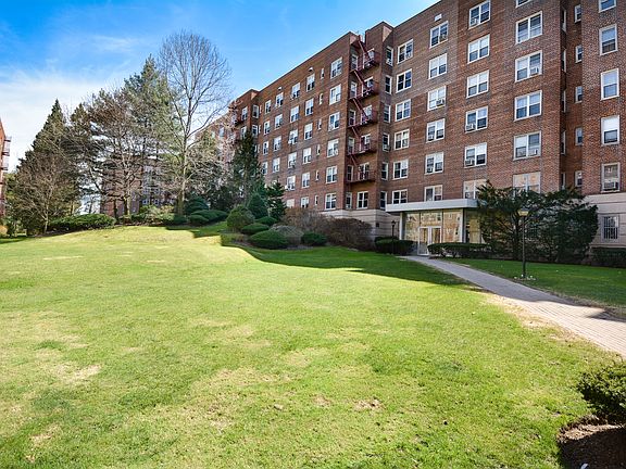 2nd image of 1304 Midland Ave APT A39