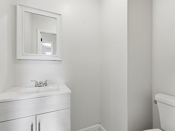 5th image of 4126 Oakridge Dr