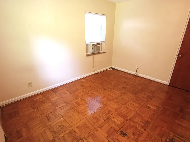 3897 Vine St — Photo 5