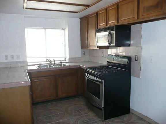 3rd image of 39311 Oak Cliff Dr