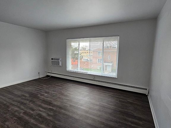 5th image of 3150 Matson St #6