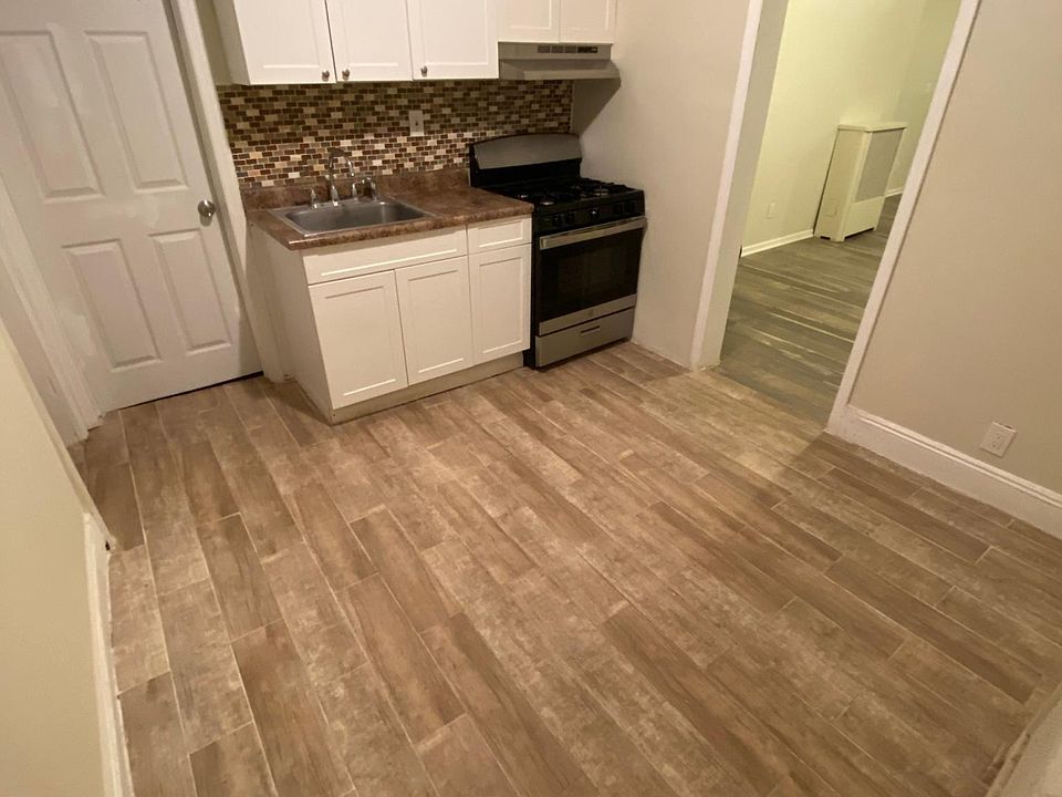 1st image of 469 Norwood St Floor 2