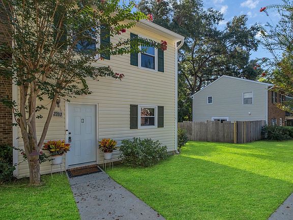 5th image of 2393 Gregory Dr