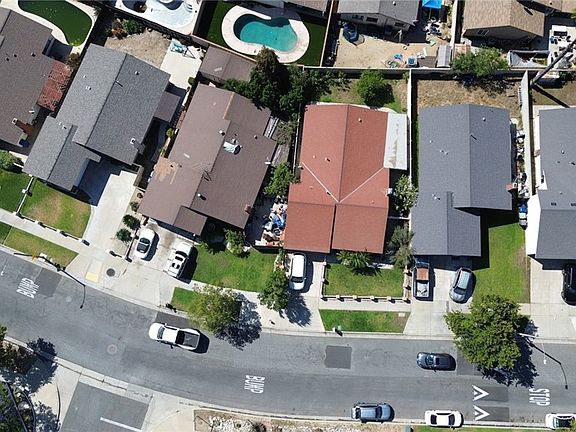 5th image of 10262 Mandalay Ct