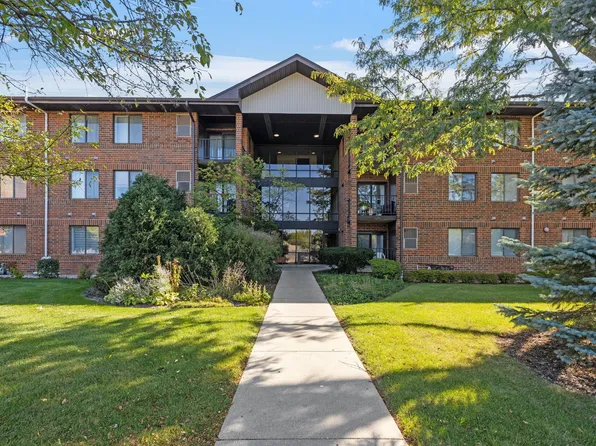 5703 S Cass Ave APT 206, Westmont, IL 60559
