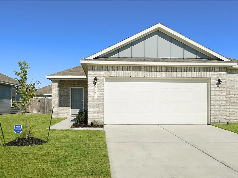 25463 Northpark Lake Dr — Photo 3