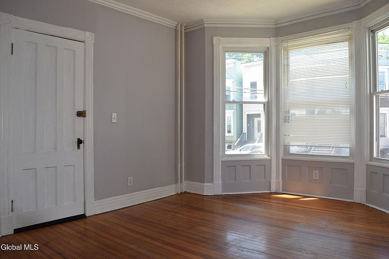 3rd image of 69 Dana Avenue
