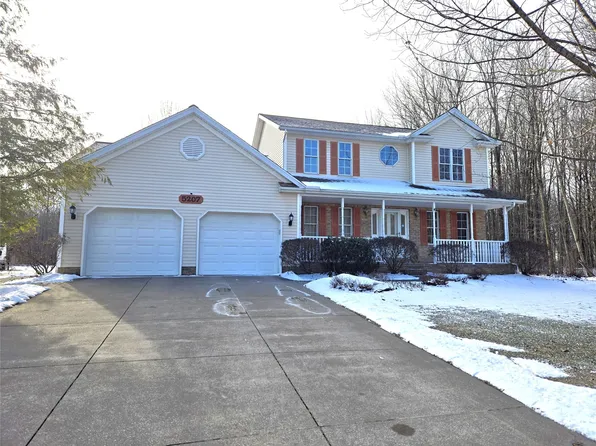 5207 Birwood Dr, Erie, PA 16511