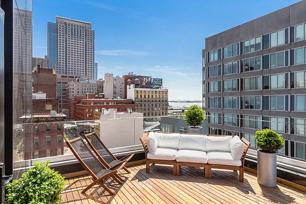 Sold by Compass | media 24