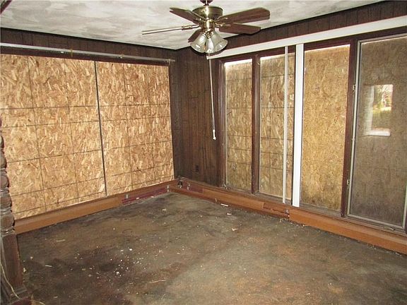 4th image of 200 Oaklawn Ave