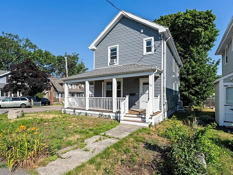 334 E Squantum St — Photo 2