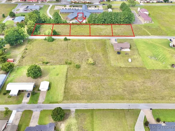 3 NW 6th St, Stigler, OK 74462