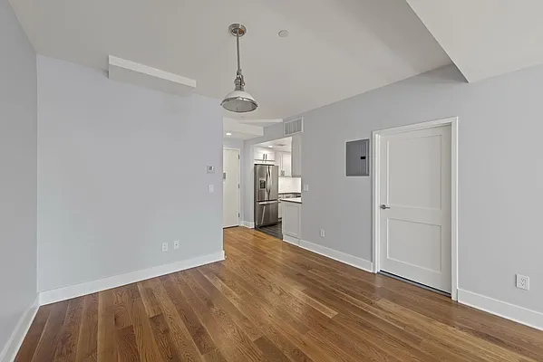 Rented by Compass | media 40