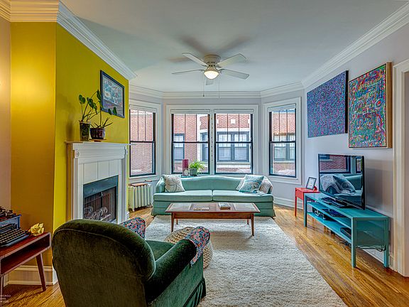 3rd image of 7639 N Eastlake Ter APT 2E