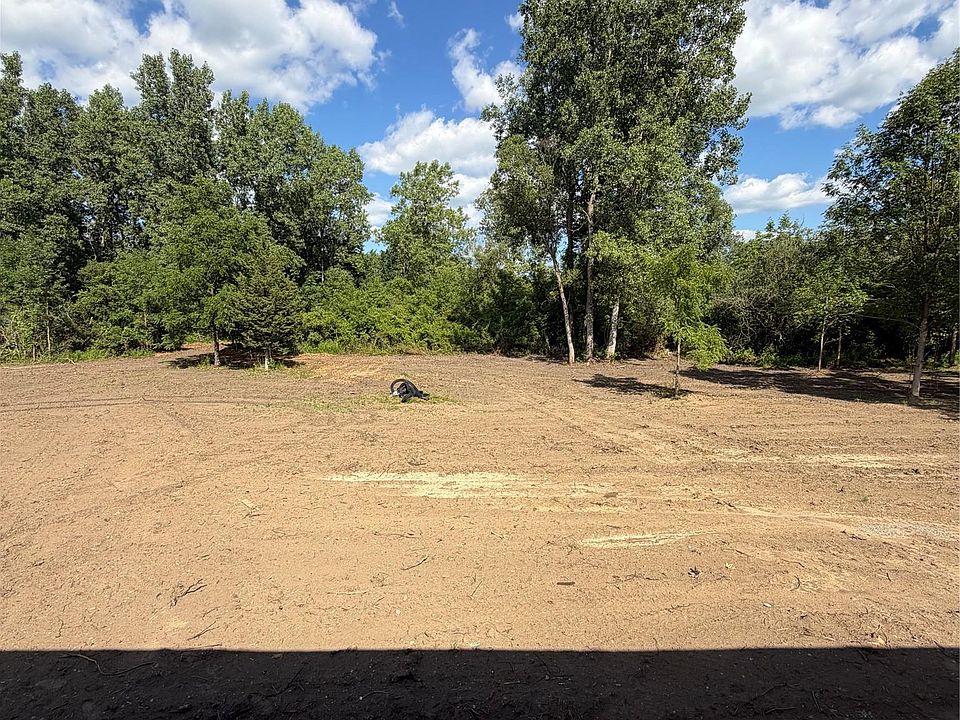 2nd image of 3051 Mill Rd