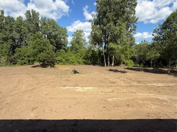3051 Mill Rd, Dryden, MI 48428