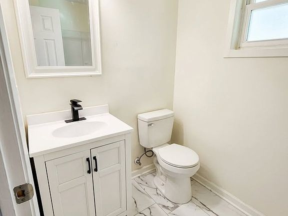 2nd image of 1746 Nearview Ave