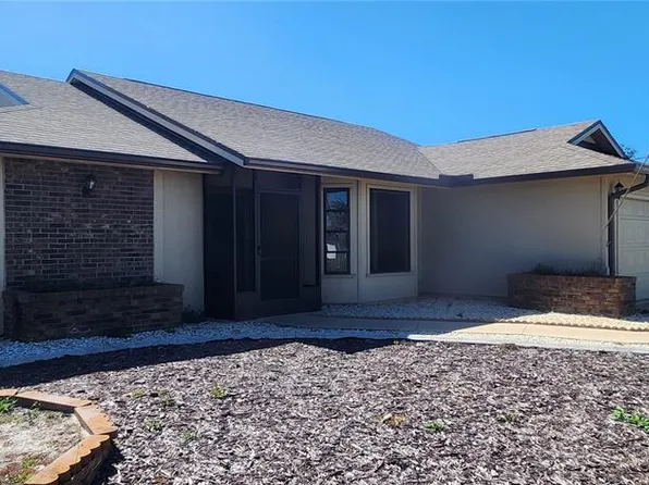 95 Mark Twain Ln, Rotonda West, FL 33947
