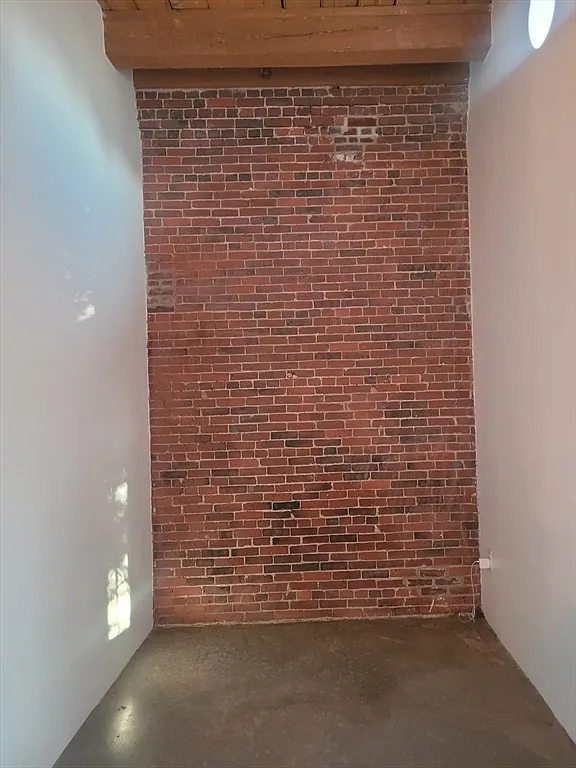 Studio, 1.0 bath, 667 sqft, $1,900 — Photo 2