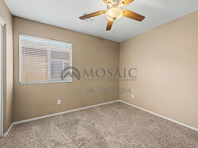 272 W Settlers Trl — Photo 18