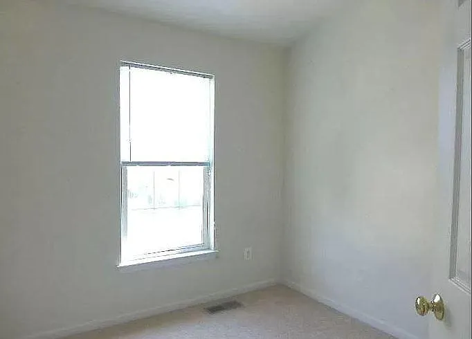 42921 McComas Ter — Photo 12