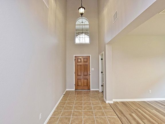 3rd image of 1938 Creek Crest Way
