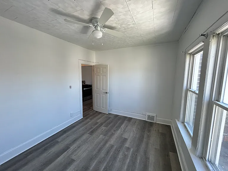2232 W 103rd St — Photo 15