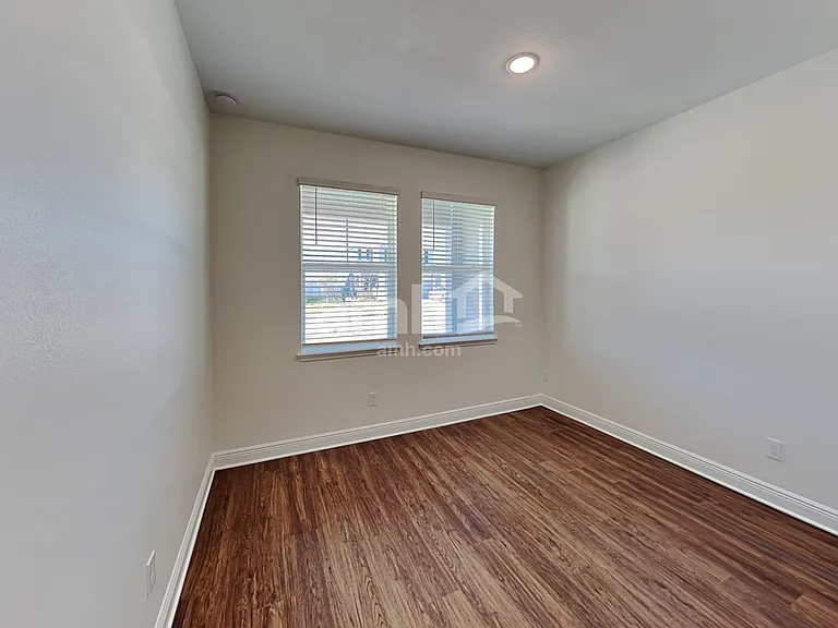 955 Heavenly Dr — Photo 17