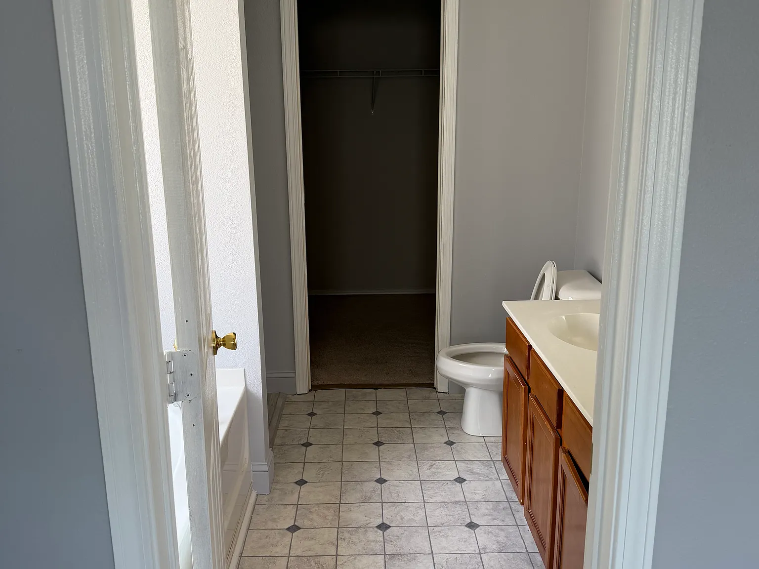 3 bed, 2.5 bath, 1552 sqft, $2,000 — Photo 4