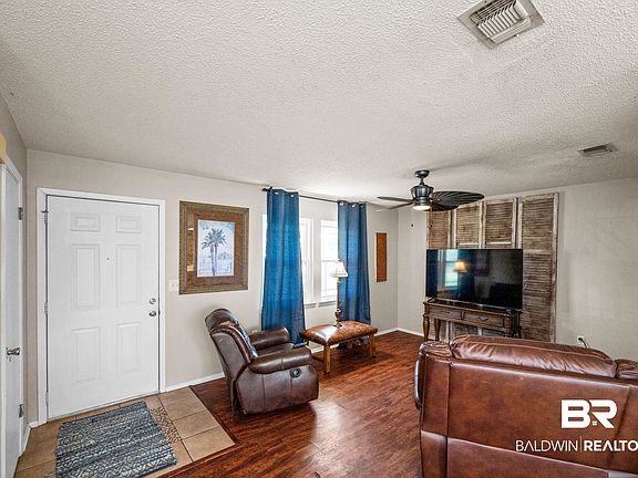 3rd image of 500 Jeraldean Ct