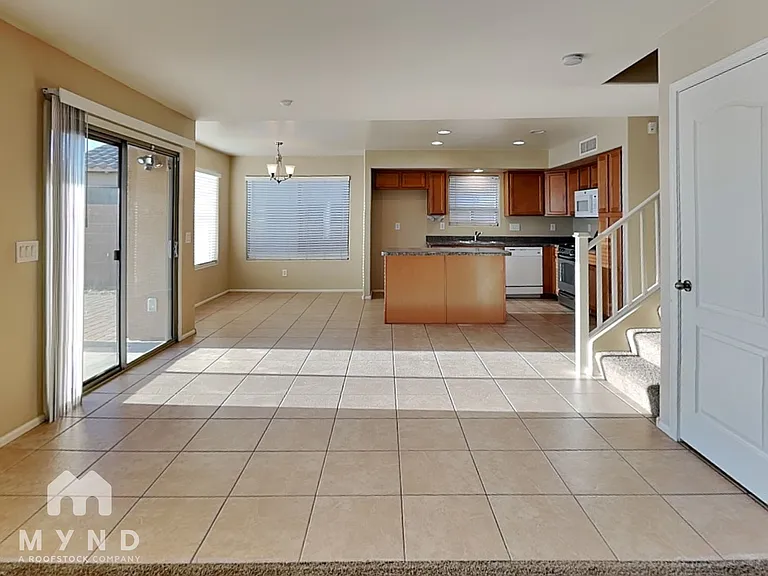 38587 N Jonathan St — Photo 5