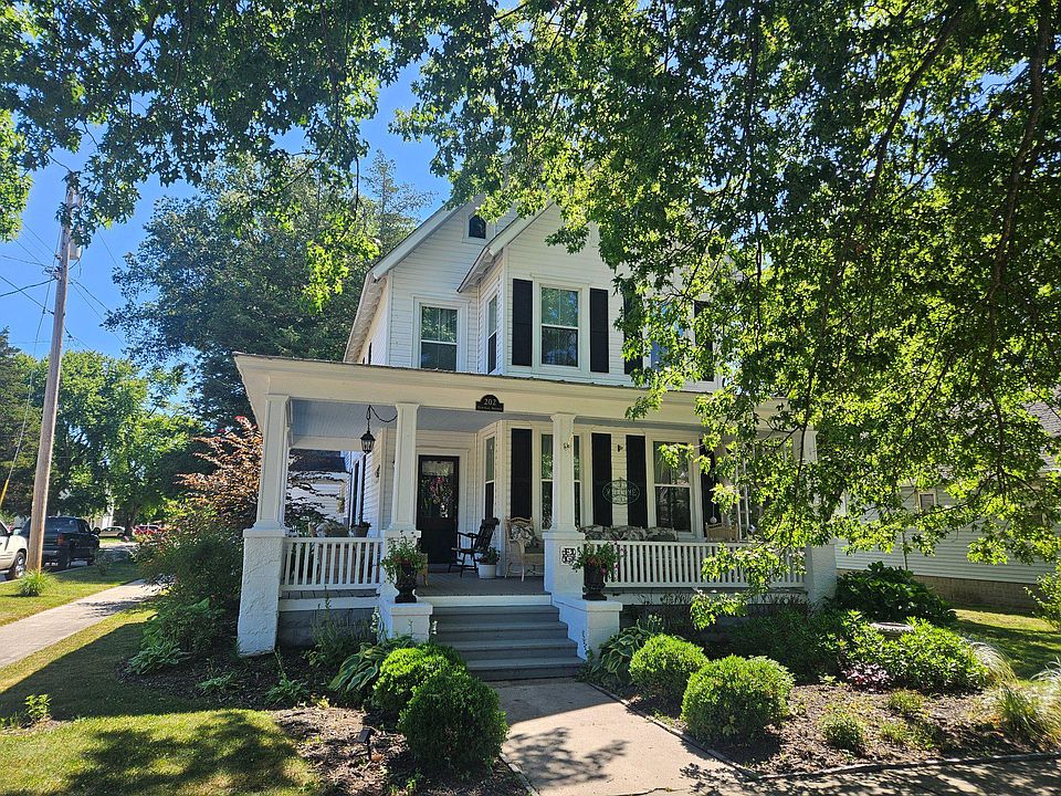 1st image of 202 Central Ave