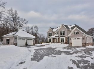 612 Lake Rd, Webster, NY 14580