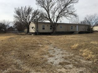 1113 Madison St, Bowie, TX 76230