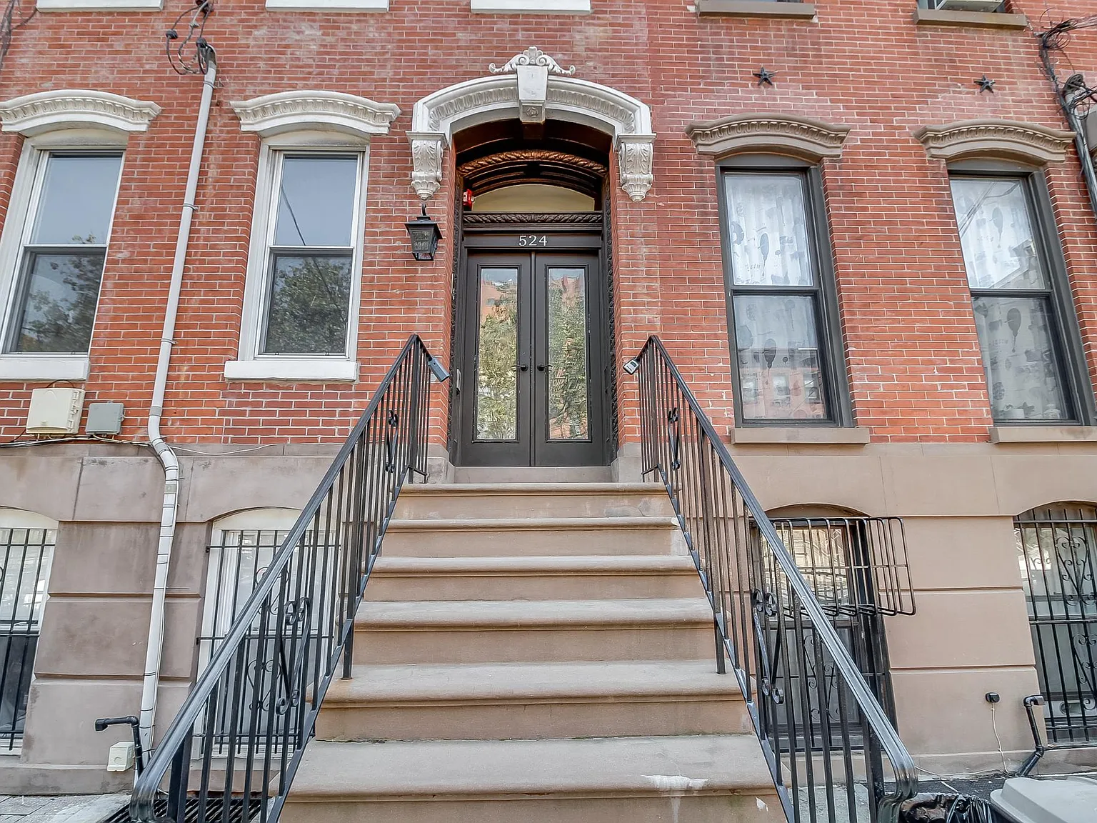 524 Manila Ave — Photo 4