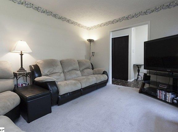 4th image of 314 Idlewild Ave