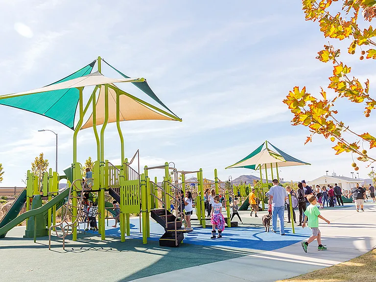 Enjoy a family-friendly nearby park, equipped with fun activities and plenty of space for kids!
