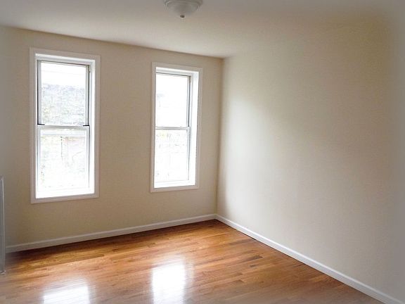 3rd image of 1233 E 95th St #201