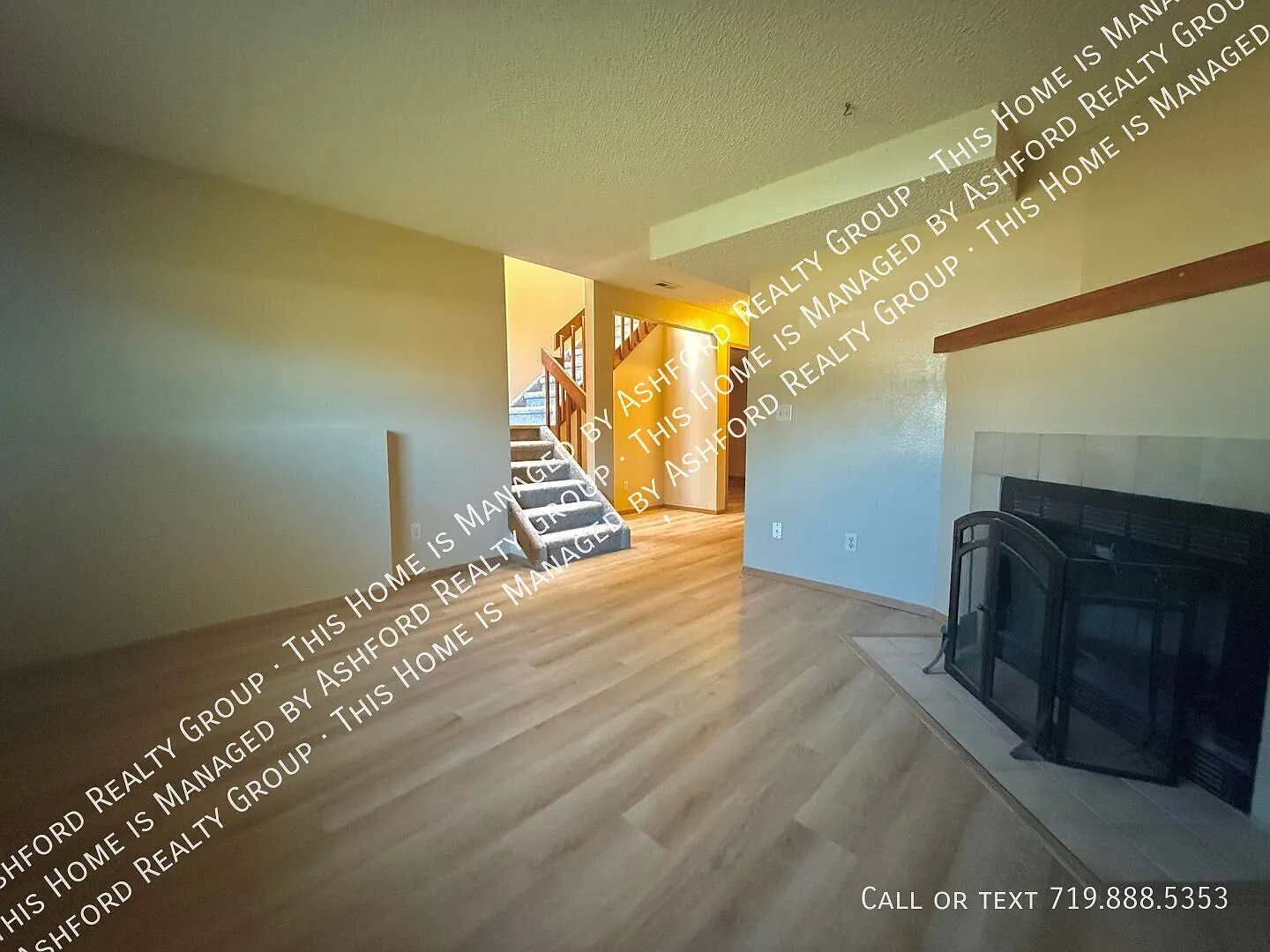 3 bed, 2.0 bath, 1761 sqft, $1,995 — Photo 3