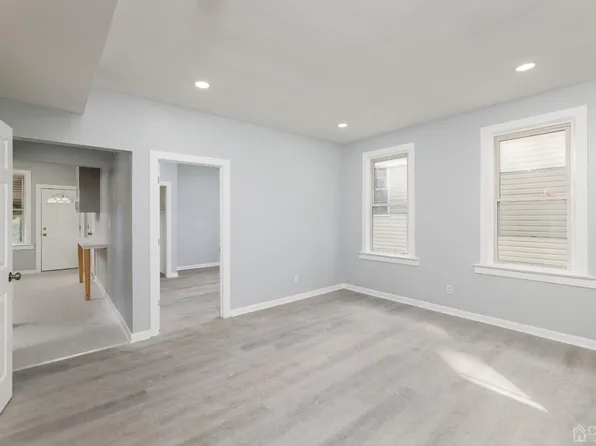 117 Emerson St #2, Carteret, NJ 07008