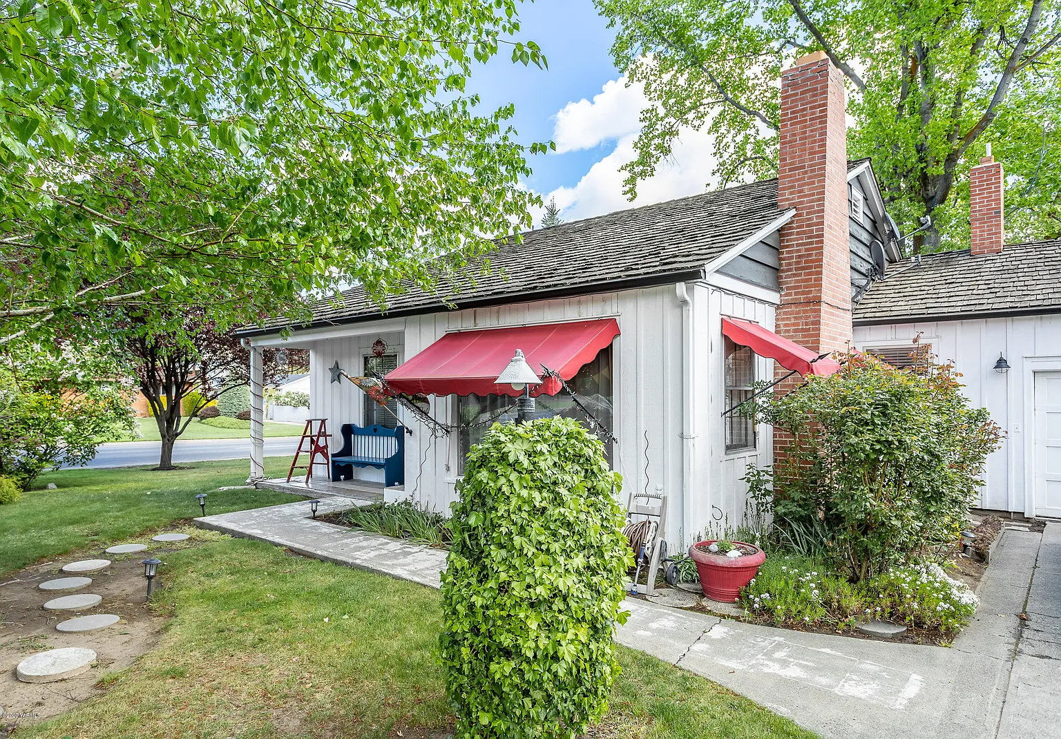 323 N 36th Ave photo 1