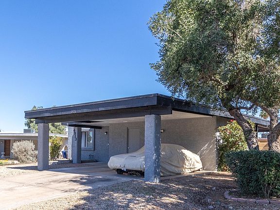 3rd image of 4913 S Park Dr