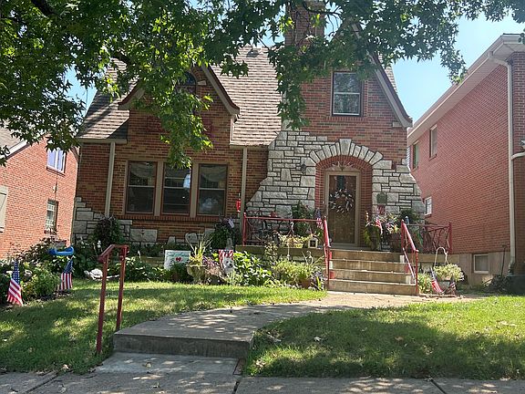 2nd image of 2334 Macklind Ave