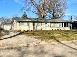 3 Pembrooke Rd, Montgomery, IL 60538