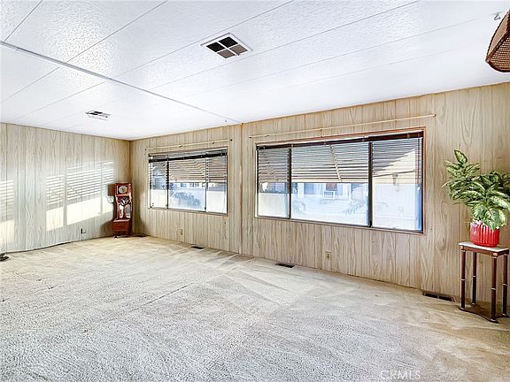 3rd image of 650 La Seda Rd Space 3C