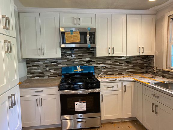 4th image of 47 Hadley Ave