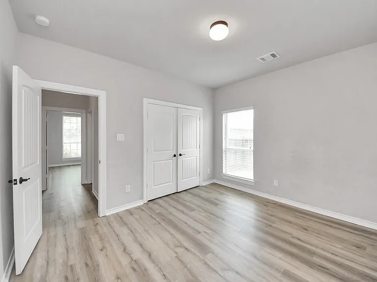 2310 Brett Ct — Photo 12